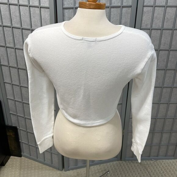 Dynamite Notch Collar Waffle Top, Size Small, White. - Picture 3 of 5